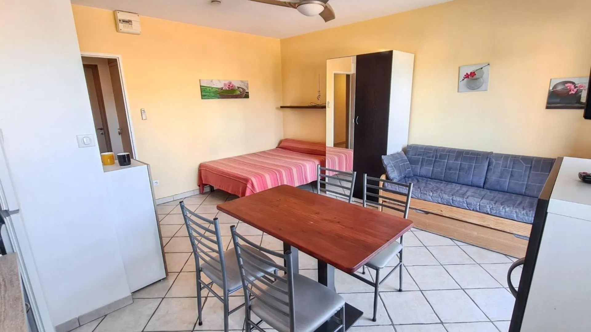 Apartment Studio Charmant A Hyeres Avec Barbecue 22 M² France